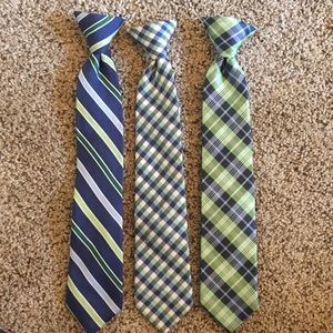 Boys clip on ties